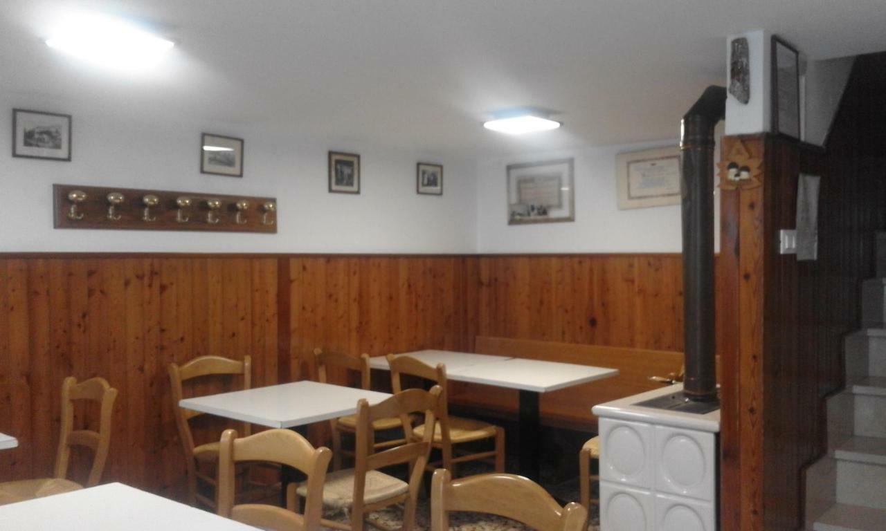 Albergo Casa Del Romano Fascia Bagian luar foto